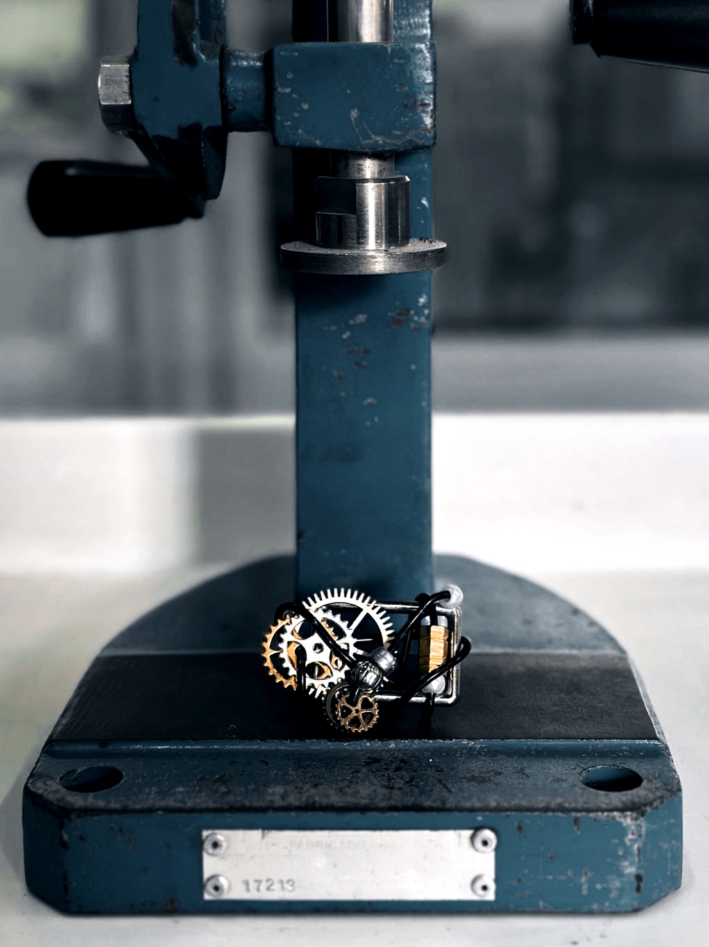 Anillo bajo prensa industrial